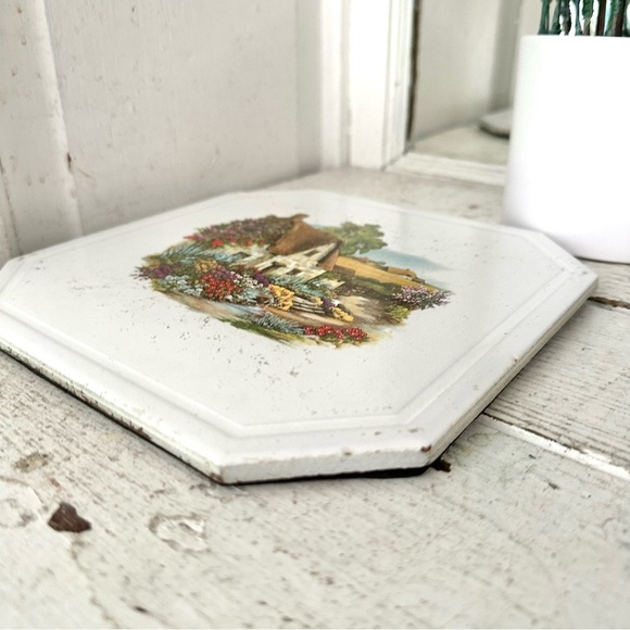 Vintage Thatched English Cottage Scene Flowers on Tile Trivet Art Cottagecore - Picture 3 of 7